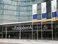 Rabobank: hogere winst maar minder geld naar boeren