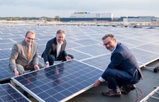 Oukro+neemt+zonnedak+in+gebruik