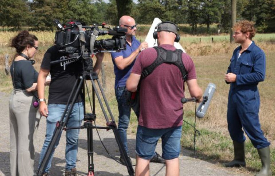 Start vierde seizoen 'Wie de boer niet kent' - DeKalverhouder.nl